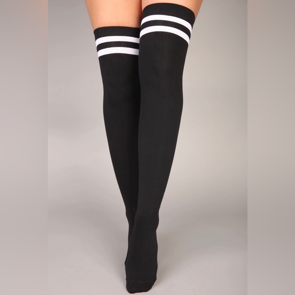 Fashion Nova | Sole Mate Over The Knee Socks | Black |OS 🖤✨